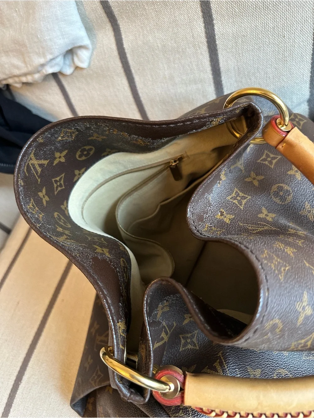 Louis Vuitton Monogram Canvas Shoulder Bag with Vachetta Handle